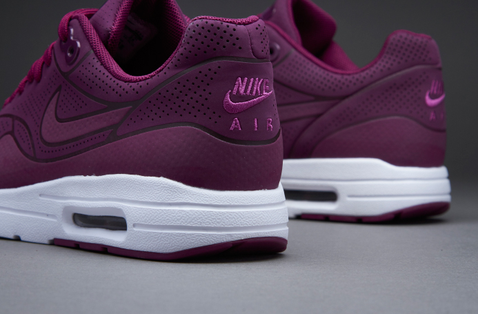 nike air max femme noir et rose
