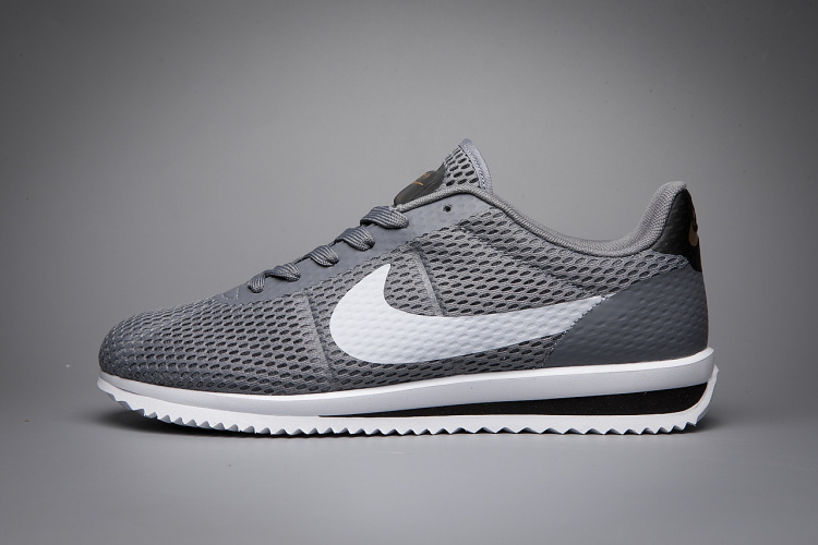 basket nike classic cortez homme basket nike classic cortez homme